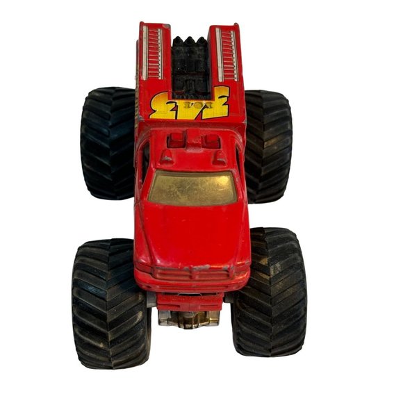 Mattel Hot Wheels Monster Trucks 1-64 Sriracha Jeep Baja Backdraft Skull Lot 5 - Picture 9 of 16